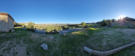 Imagen de Parque infantil De la Fuente lugar situado en Santa Cruz de Pinares, Ávila